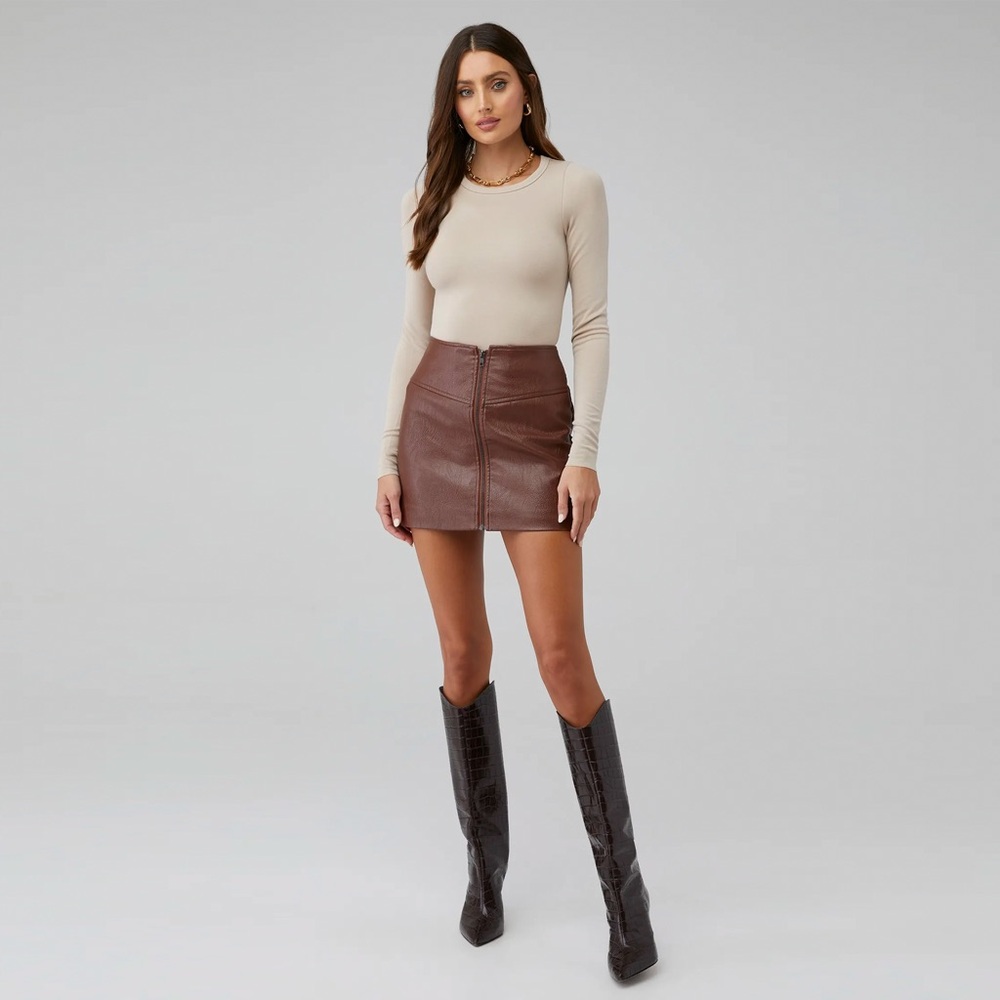 NWT - ASTR - Tracy Faux Leather Front Zip Skirt - Brown